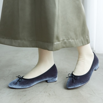 【美品】アシックス ウォーキング　型押し　切り替え　レザー　パンプス　ネイビー ASICS アシックス スニーカー レディース 靴 黒 ブラック