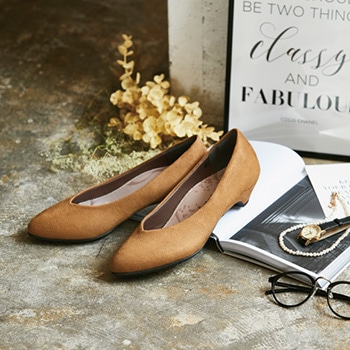 パンプスってどんな靴？シーンに適した歩きやすい靴選びのポイント