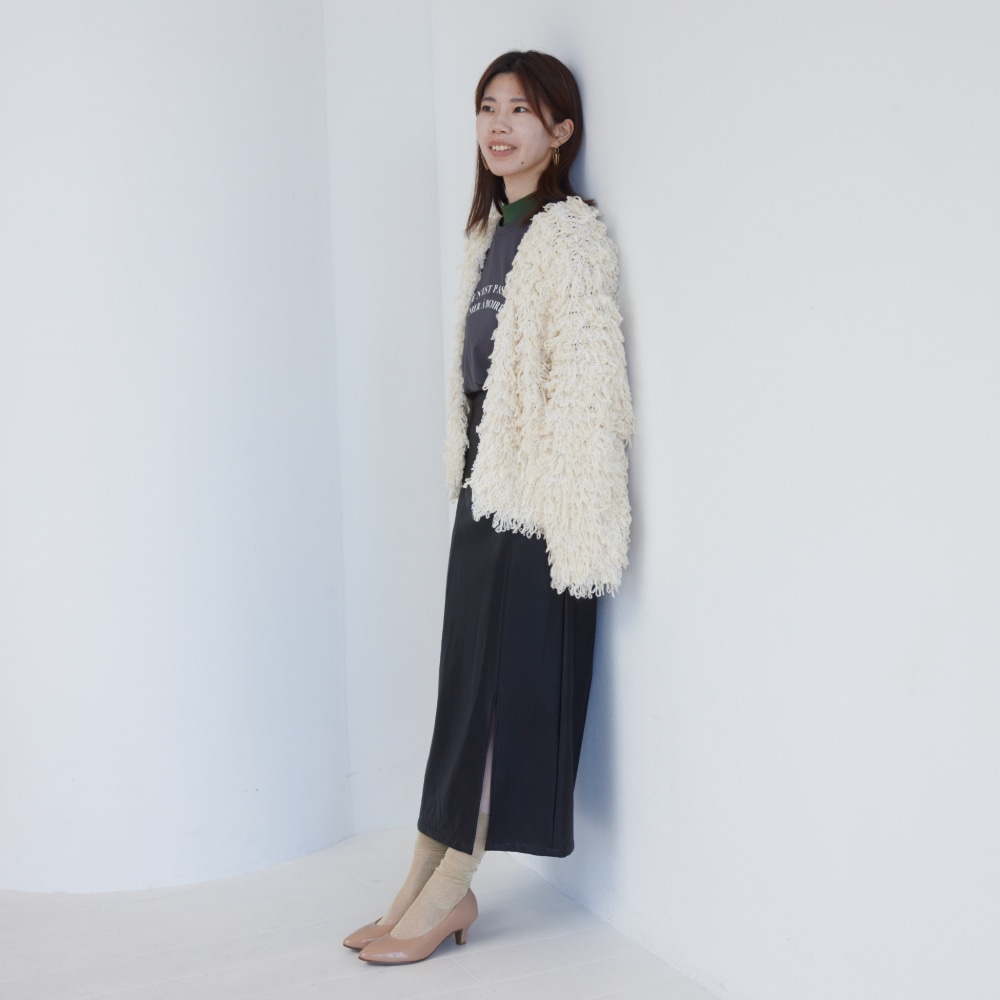 エナメルパンプスとシアーソックス