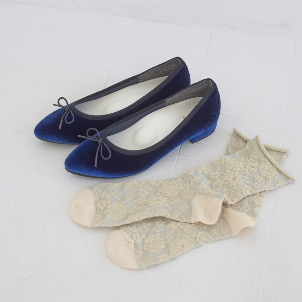 リボンバレエと花柄ソックス