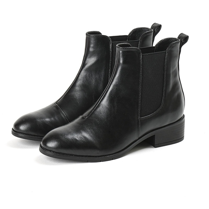 黒のサイドゴアブーツ