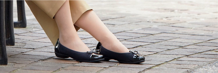 母趾にやさしい履き心地 footsuki（フットスキ）｜アシックス